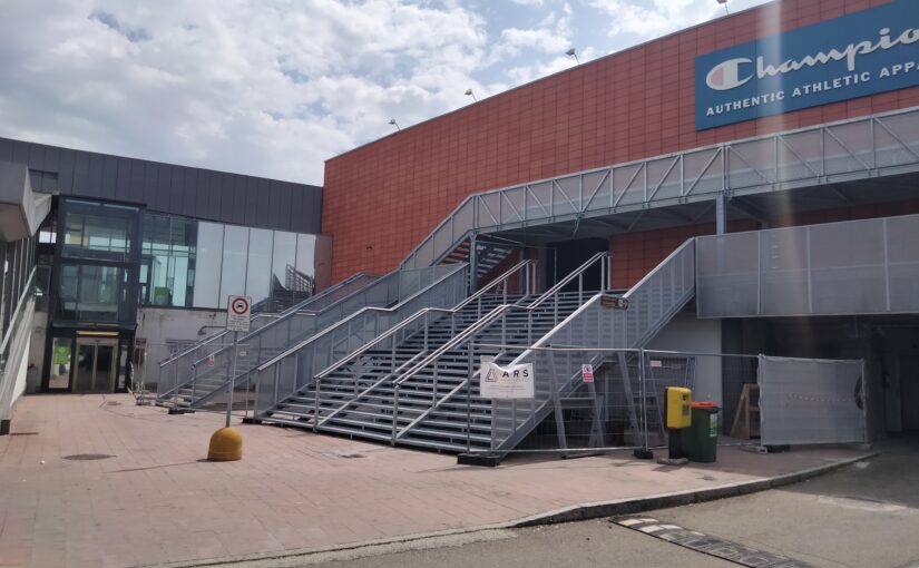 Realizzazione di nuova via di fuga antincendio presso centro commerciale Borgo Gioioso di Carpi (MO)
